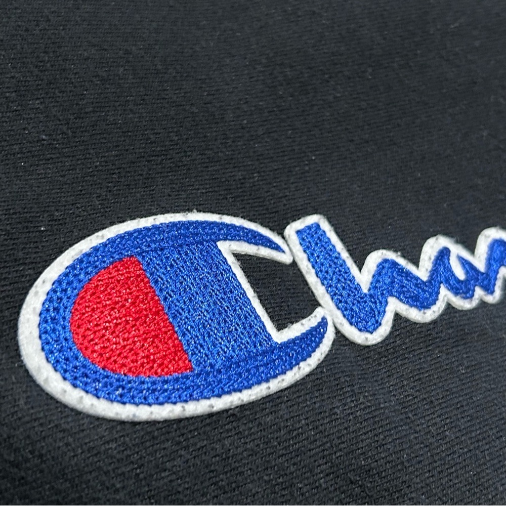 Champion Reverse Weave Crewneck Sweatshirt Black Blue Script Logo Size Small - Picture 3 of 4